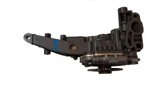 Mercedes-Benz C AMG W205 Oil pump R2781810601