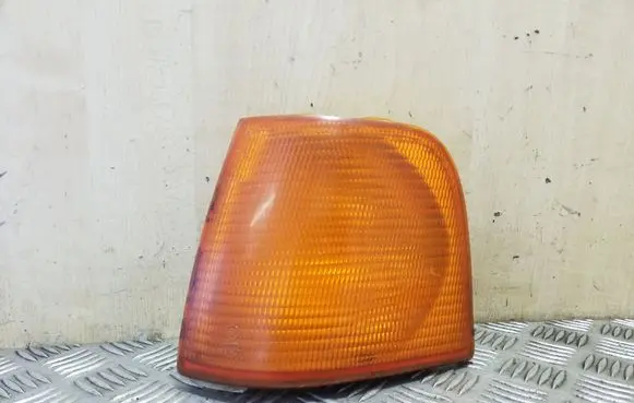 Audi 100 200 5000 C3 Front indicator light