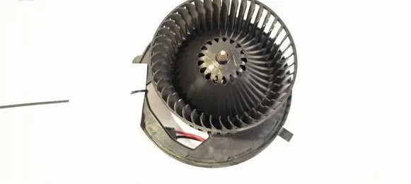 Volkswagen PASSAT B8 Heater fan/blower 5WB819021