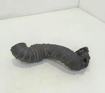 Audi A6 S6 C4 4A Turbo air intake inlet pipe/hose 4A0145747