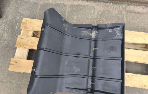 Iveco Daily 4th gen Engine splash shield/under tray 504080195 504080194