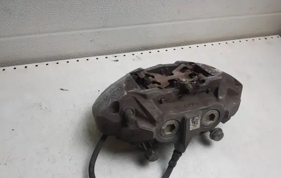 Mercedes-Benz GLC X253 C253 Front brake caliper