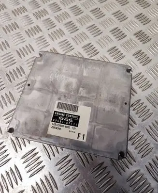 Toyota Corolla Verso AR10 Engine control unit/module 896610F111