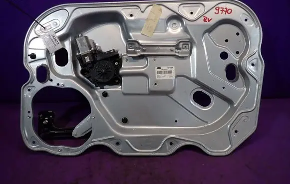 Ford Focus C-MAX Front door window regulator with motor 