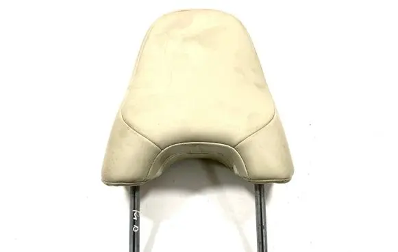 Volvo XC60 Front seat headrest 