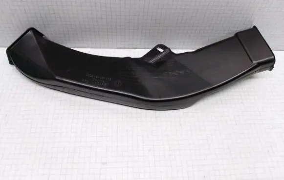 Audi A6 S6 C5 4B Cabin air duct channel 4B0857075