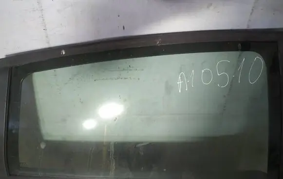 Seat Leon (1P) Rear door window glass as2