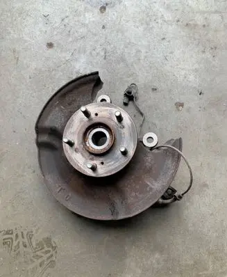 Honda CR-V Front wheel hub