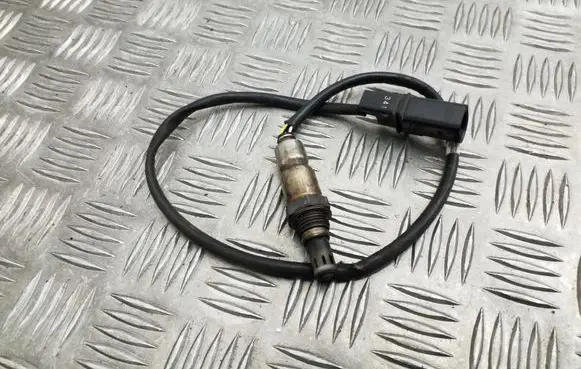 Skoda Octavia Mk2 (1Z) Lambda probe sensor 03L906262A 341