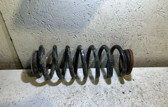 Jeep Cherokee Rear coil spring 68372954AB