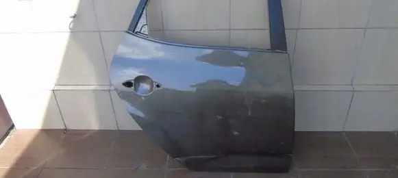 KIA Venga Rear door