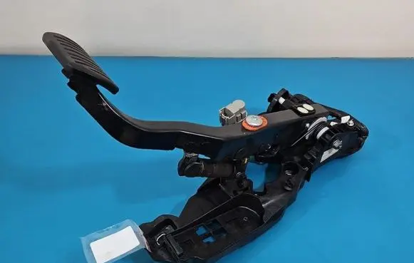 Ford Mondeo MK V Pedal assembly DG989F856HD IMPRK1565418