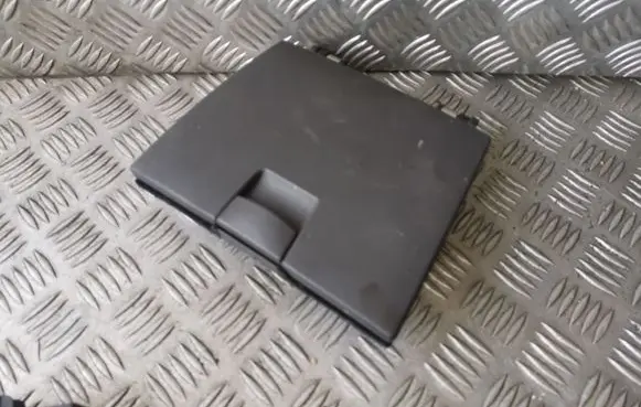 Hyundai Santa Fe Glove box 847452B000
