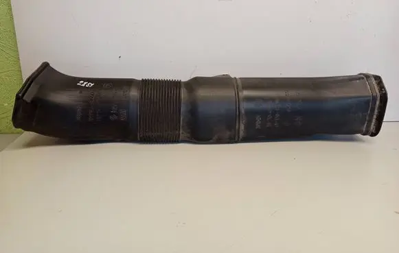 Opel Vivaro Air intake duct part 82001295517 8200129517 91167852