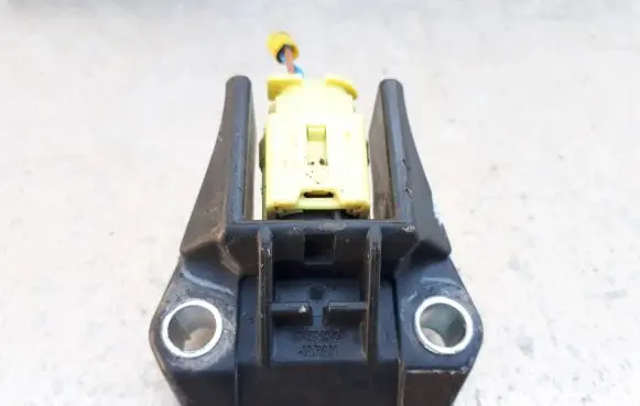 Subaru Outback Airbag deployment crash/impact sensor 98231AG020