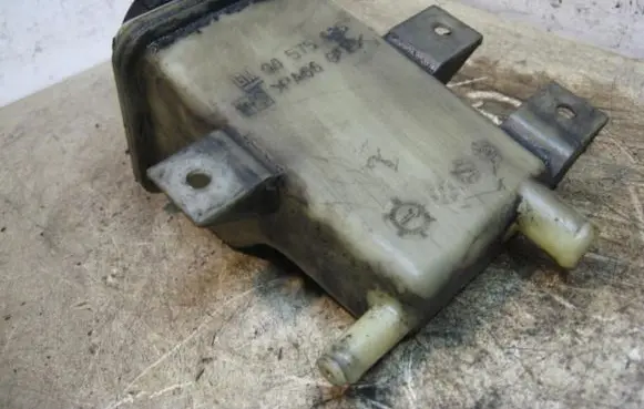 Opel Vectra B Power steering fluid tank/reservoir GM90575635 20DTI