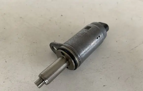 Audi Q5 SQ5 Camshaft vanos timing valve 06E103697Q