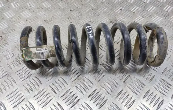 Chrysler 300 - 300C Rear coil spring 04895314AC