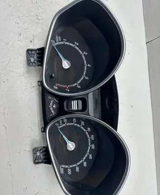 Speedometer (instrument cluster)