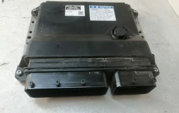 Toyota Prius+ (ZVW40) Engine control unit/module 8966147850 2762004530