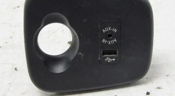 Mini One - Cooper F56 F55 AUX in-socket connector 9270579