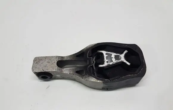 Citroen C5 Aircross Engine mount bracket 9811786680