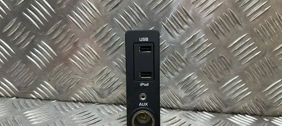 Jaguar XJ X351 USB socket connector AW9319C166AA A2C5336865900