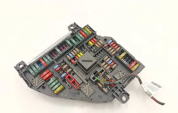 BMW 5 F10 F11 Fuse module 9264923 6901469 417033452