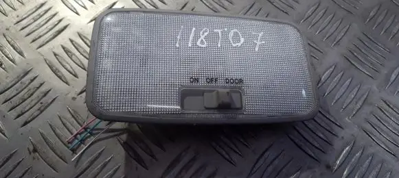 Toyota Yaris Front seat light