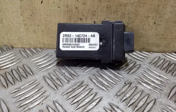 Land Rover Range Rover Sport L320 Seat heating relay 2R8314C724AB