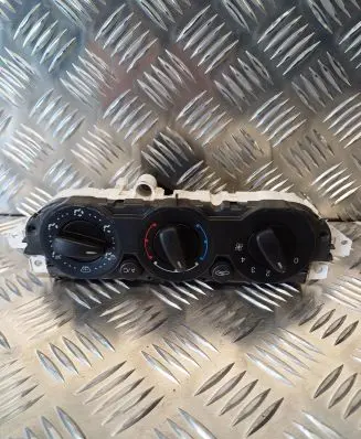Ford Focus C-MAX Climate control unit 3M5T19980AD 69607320