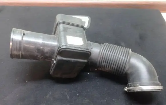 Land Rover Range Rover L405 Air intake duct part D23NA 22384
