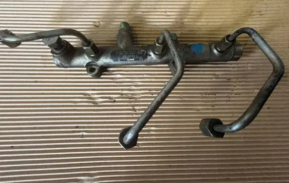 Volkswagen Phaeton Fuel main line pipe 059130090J 028R001823