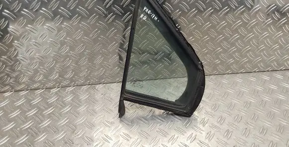 Toyota Yaris Front door vent window glass four-door 