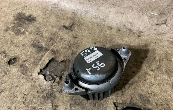 Mercedes-Benz E W212 Engine mount bracket F036072522N