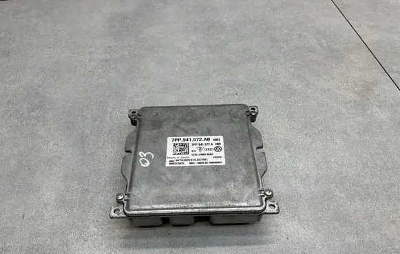 Audi Q3 8U Headlight ballast module Xenon 7PP941572AB