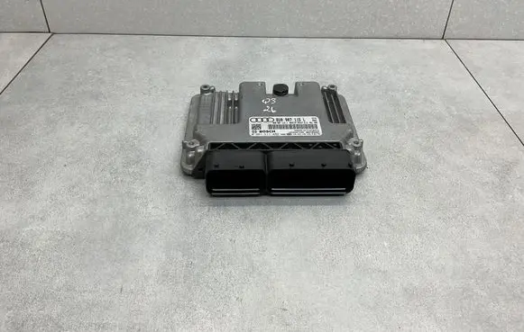 Audi Q3 8U Engine control unit/module 8U0907115L 0261S11492
