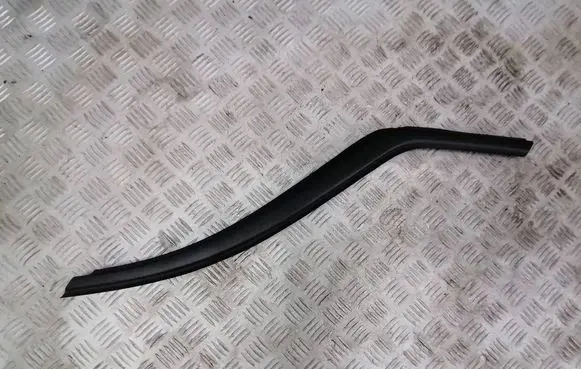 Opel Crossland X Rear side glass trim 39008051 39008049