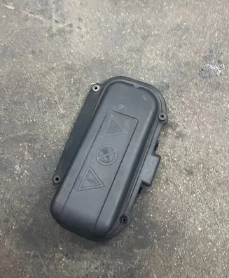BMW 5 F10 F11 Fuse box cover 7555189 586509