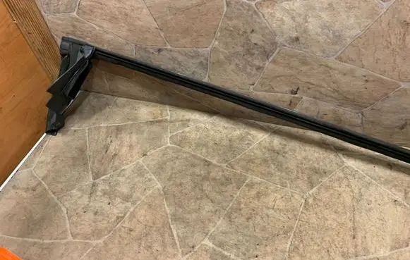 Mercedes-Benz SL R230 Front door glass trim molding A2307200124