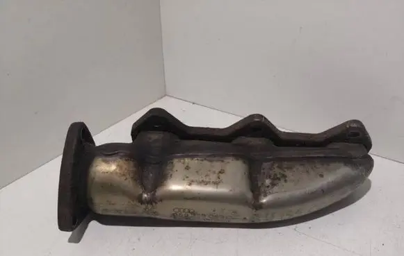 Audi A4 S4 B5 8D Exhaust manifold 059253033C