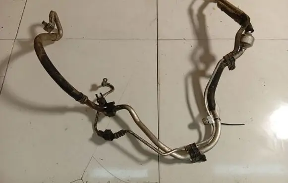 KIA Ceed Air conditioning (A/C) pipe/hose 