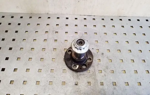Volkswagen Up Stub axle 