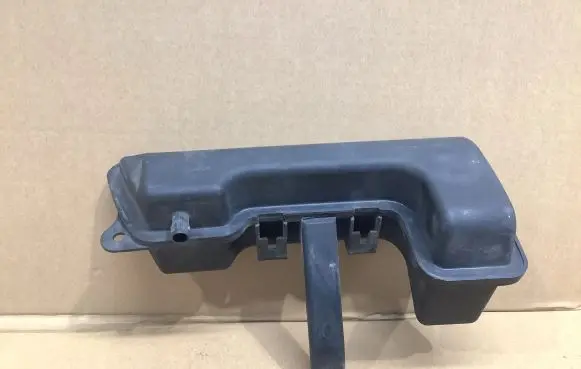 Volkswagen Bora Vacuum air tank 022133909