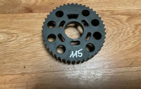 Volkswagen PASSAT B6 Camshaft pulley/ VANOS 038109111E