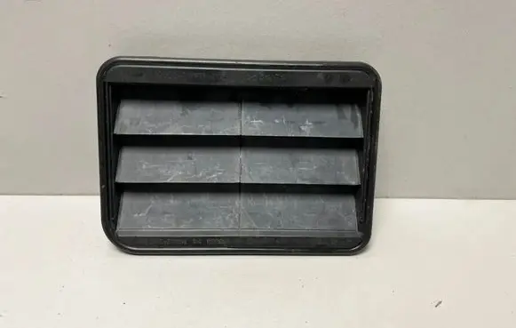 BMW X5 G05 Quarter panel pressure vent 9176945