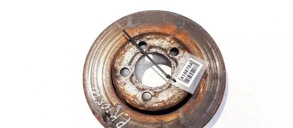 Skoda Roomster (5J) Front brake disc VENTILIUOJAMAS