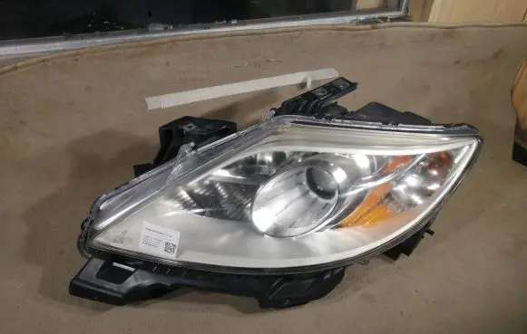 Mazda CX-9 Headlight/headlamp