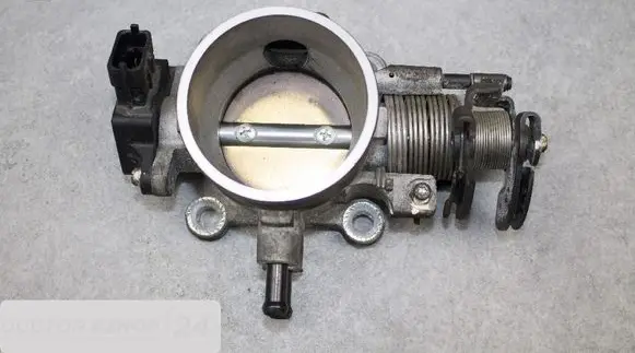 Hyundai Coupe Throttle valve 3517022600