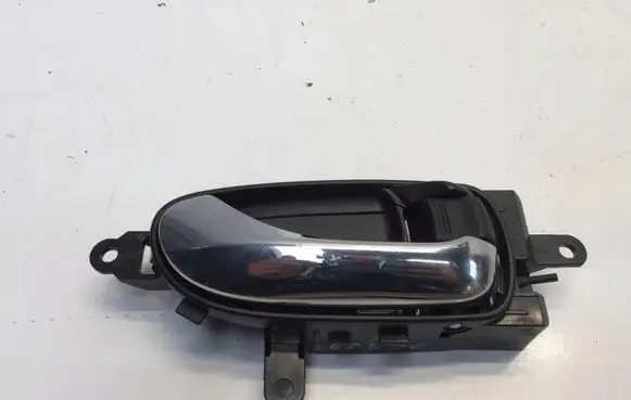 Nissan Leaf II (ZE1) Rear door interior handle